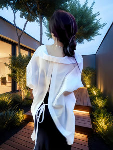 ผู้หญิง ฤดูร้อนผ้าไหม เสื้อเปิดหลัง เสื้อแจ๊กเก็ตป้องกันแสงแดด พร้อม กระโปรง ผ้าคลุมไหล่เล็ก น้ำหนักเบา คาร์ดิเกน เสื้อโค้ท