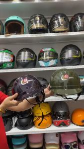 Mũ Bảo Hiểm HCKT2 Sọc Có Kính Che Bụi Cty 19/5 /Bảo Hành 12 Tháng .