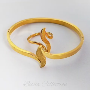 Set Gelang dan Cincin Titanium EXORI Gold elegan Anti karat dan tidak gampag luntur< Titanium Super mewah dan cantik Model baru dan keinian.