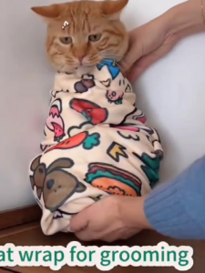 Wrap Cat Cloth Cat Grooming Wrap Soft Pet Protection Sleeve Cleaning Anti Escape Restraint Cover Pet Self-adhesive Wrap