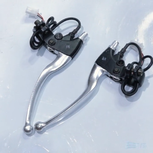 【COD+ 24-hour Delivery】ebike universal brake lever with safety push lock button hand brake lock brake handle left and right with brake switch wire can use to etrike scooter type and more more or model