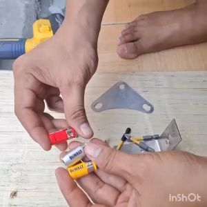 Đầu nam châm Dewalt nhôm nguyên khối kèm cây vít PH2 dùng không bị rớt đinh vít