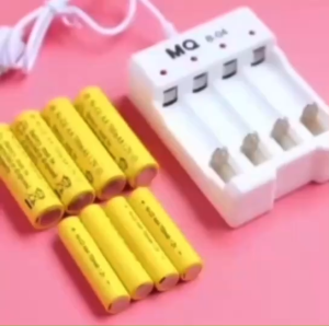 ถ่านชาร์จ 1.2V AA 700mAh/AAA 700mAh ที่มีคุณภาพสูง รางชาร์จถ่าน 4ช่อง L325