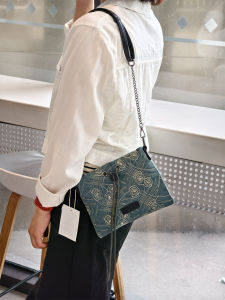 Stylish Mini Phone Bag in Denim Canvas with Chain Single Shoulder Slant Cross Small Wallet for Youth with Floral Pattern