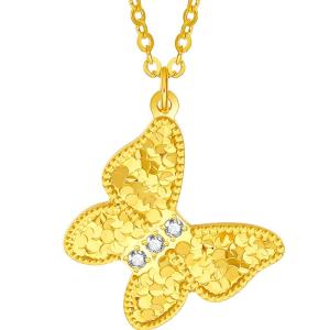 Butterfly-Shaped Fragmented Ice Inlaid Gold Pendant 5g