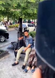 Sarung Batik Wadimor & Sarung Guz Iqdam: Sarung Pria Batik Terbaik