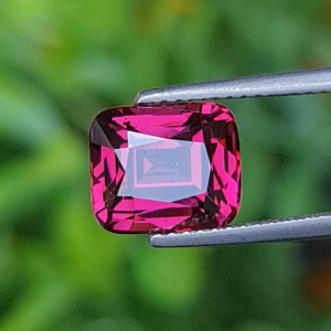 พลอย อุมบาไลต์ การ์เน็ต Umbalite Garnet 3.97 กะรัต (Cts.) ดิบ Unheated พร้อมใบเซอร์ พลอยแท้ อัญมณีมงคลประจําวันเกิด เครื่องประดับพลอย