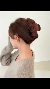 Jepit Rambut Salon 10cm Lapis Beludru Model Gurita JUMBO Korean Oversize Octopus Hair Claw HCV002