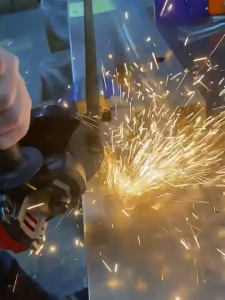 REAIM เครื่องเจียร์ ไร้สาย เครื่องเจียร์มือถือ เครื่องตัดไฟฟ้า ตัดกระเบื้อง เหล็ก ไม้ ใบมีด 100มม กำลังไฟสูง 9999W Brushless Angle Grinder