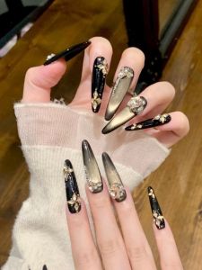 New Handmade Wearable Nail Art Gold Black Cats Eye Zircon Full Drill White New Years Nail Art Luxury Sensation Flashing