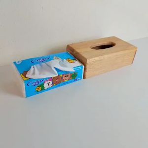 Miniwood Cute Cat Soft Wood Magazine Holder, 100 Pages Tissue Holder, Made from Wood, 1 Piece