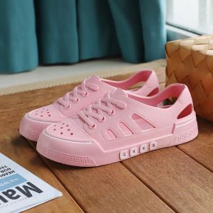 ผู้หญิง รองเท้าแตะเปียก-น้ําสไตล์ใหม่ Hollow Out Integrated Outdoor Slip-Resistant นุ่ม Bottom Head Covering ลำลอง รองเท้า