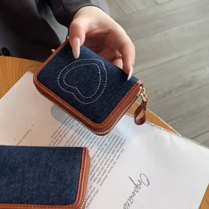 EERSHENSHI  กระเป๋าใส่บัตรลายหัวใจน่ารักสำหรับผู้หญิง ขนาดเล็กพกพาสะดวก มีช่องเก็บบัตรหลายช่อง ดีไซน์สไตล์สตรีทแฟชั่น