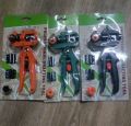 GRAFTING TOOLS EASY TO USE. 