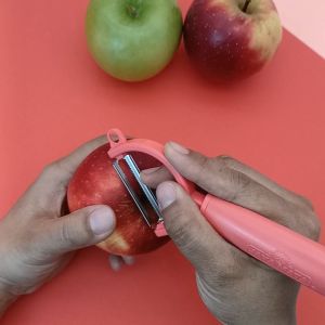 [READY STOCK] Stylish Kitchen Peeler With Serrated Blade for Fruits and Vegetables | Multi-Peeler | Pengupas Kentang Potato Peeler