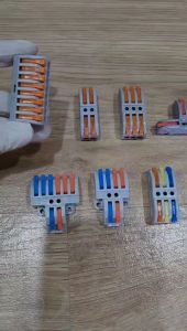 Cút Nối Dây Điện Chia Nhanh 8 Cổng 1 Hàng Ngang 32A/250V Sử Dụng Dây Điện Từ 0.08 – 4mm Nhựa ABS Chịu Nhiệt