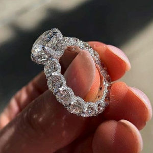 Arrival Luxury Vintage Retro Silver Color Designer Engagement Ring for Women Party Lady Gift Finger Jewelry Wholesale R6014