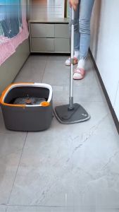 Convenient 2-in-1 Spin Mop Set with Clean and Dry System Bucket Clean and Dirty Water Separation Hands-free Lazy Microfiber Mop Extended Telescopic Pole便捷拖把roborock washing machine