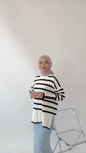Blouse Inara Kancing Stripe Aktif Outer Wanita Rajut Atasan Wanita Polet