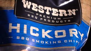 วิสเทิร์น เศษไม้รมควันบาร์บีคิวฮิคคอรี่ 1 กก. - Western Hickory BBQ Smoking Wood Chips 1kg