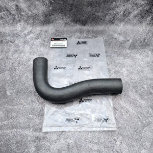 SELANG RADIATOR ATAS PENDEK MITSUBISHI TRITON 2.5 2500CC PAJERO SPORT MN135039