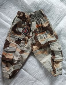 NEW NEW KOREAN JOGGER ARMY SIXPOCKET WITH ILAW  FOR KIDS SOBRANG GANDA ASTIG ANG DATING MAGANDA REGALO NGAUNG PASKO  RANDOM COLOR
