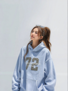 Letter Patch Hooded Loose Sweatshirt