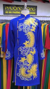 Áo Dài Cách Tân Nam - Lịch Lãm Và Lãng Tử Vải Tuyết Mưa Dày Nhưng Mềm Phom Vest Đứng Đĩnh Đạc - Thêu Cao Cấp Nghệ Thuật Bền Và Đẹp - MTCC904