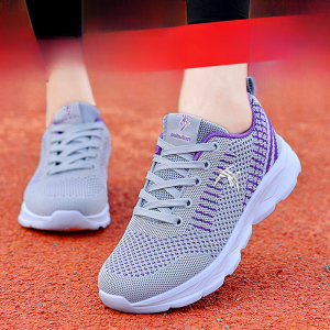 รองเท้าวิ่งผู้หญิง Joni Dan Lai ทรงสปอร์ตพื้นนุ่ม ระบายอากาศได้ดี รองเท้าวิ่งสำหรับนักเรียน ฤดูใบไม้ผลิ 2025 รองเท้าแฟชั่นส้นแบน