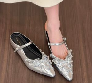 IELGY รองเท้าสลิปออนกุทัณฑ์สีเงินของผู้หญิง