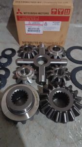 FOUR PINION SET GIGI BOLU GARDAN PS135 PS125TURBO PS125 TURBO CANTER MC075139