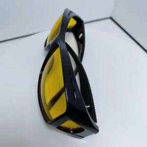 2Pcs Wrap Around Night Vision Glasses Fit Over Myopia Glasses Anti Glare for Driving