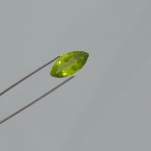 P250- ĐÁ PERIDOT XANH LÁ THIÊN NHIÊN KHÔNG XỬ LÝ