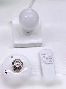 E27 Wireless Remote Control Light Bulb Base Holder LED Bulb Remote Switch Socket Converter