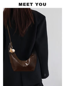 Autumn Winter Popular Womens Wallet Crossbody Bag Dumpling Shape Soft PU Leather Zipper Closure Casual Fashion Handbag