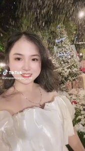(Rẻ vô địch) Chai Dung Dịch Tạo Tuyết Đặc Tỉ Lệ 1:9 - chuyên dùng cho máy Phun Tuyết Nhân Tạo trang trí Noel nhà thờ hang đá quán cafe