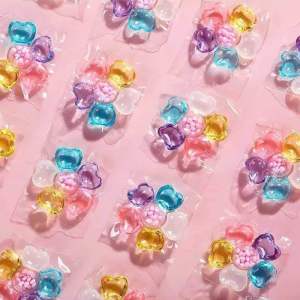 六合一洗衣凝珠 (1盒50粒) 6in1 Laundry Detergent Pods 像花朵一样的#六🈴一洗衣凝珠😍，自带#留香珠，不仅好看也很实用，是六效合一的✨，往洗衣机一丢就好了，洗完的衣服香香软软‼️
