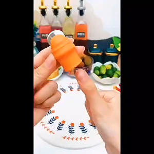 Sarung Pisau Jari Jempol Silikon Cover Sarung Jempol Pemotong Sayur HM1047