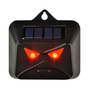Solar Ultrasonic Animal Repeller Deer Deterrent Devices with LED Flashing Light Deer Dog Squirrel Skunk Cat Repellent Devices