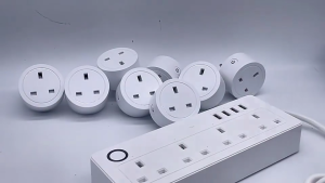 Smart Socket Graffiti wifi socket UK gauge 20A with power metering voice cell phone remote control and timer control smart socket