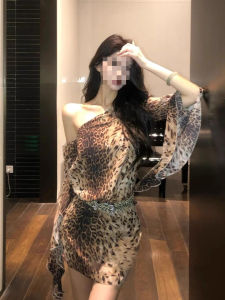 Váy Ngắn Họa Tiết Da Báo Hở Vai Cho Nữ Mùa Hè 2025 Váy Chữ a Cạp Cao Thường Ngày Dài Tay Ren Trang Trí