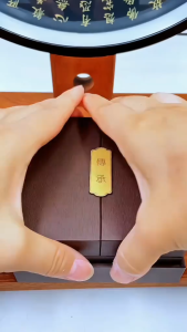 Dây treo chìa khóa phong thủy hũ vàng nhỏ xinh mang tài lộc