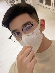 Kính lão dáng Club Master đột phá giữa đường nét cổ điển và hiện đại mã T9010