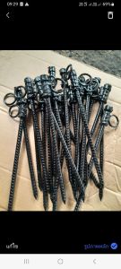 หลักวัวทำจากเหล็กข้ออ้อยทุกชิ้นส่วนยาว35cmปลอกหมุนได้รอบด้านใช้งานได้นานปลอกหมุนไม่แตกร้าวเพราะเหล็กหนามากมีให้เลือกทั้งแบบปลีกหรือส่ง