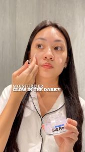 Emina GloRad+ Hyalucica Moisturizer Gel - Pelembab Wajah Glow in The Dark Memperbaiki 5 Level Skin Barrier 10x Glowing Brightening