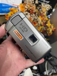 Máy quay phim Sony HDR PJ210 zoom quang 30x