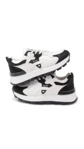 Zaman Now: Sepatu Sneakers Kulit & Sport Shoes Fashionable