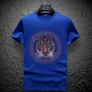 เสื้อยืดแขนสั้นผ้าคอตตอนมันเงาคุณภาพสูงสำหรับผู้ชาย ทรงหลวม สไตล์ลำลอง ดีไซน์หัวเสือ แฟชั่นฤดูร้อน ปักเพชร แบรนด์เนม