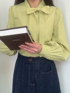 เสื้อเชิ้ตผู้หญิงแขนยาวทรงหลวมลายทางสีน้ำเงินอ่อนสไตล์ฝรั่งเศส คอป้าน กระดุม แขนพอง เส้นใยอื่นๆ 100%