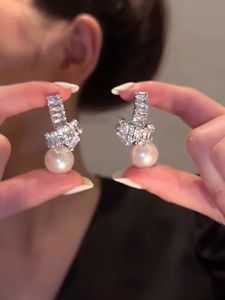 Bright Romantic ~ Accessible Luxury Pearl Shining Diamond Earrings Niche Design Fancy Earrings 925 Silver Needle French Earrings